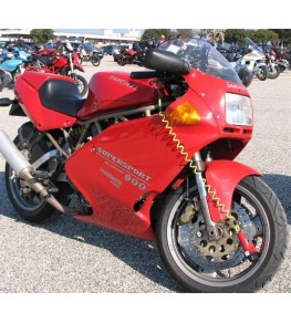 Carénage en 3 parties Ducati Supersport 600/750/900 SS montage 2