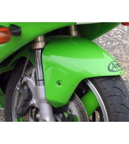 Garde boue avant ZX7R 96-03 montage 2