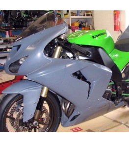 Carénage en 2 parties ZX10R 06-07 avec découpes de phares