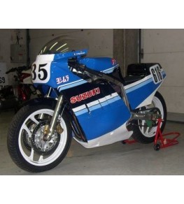 Carénage Endurance en 2 parties 750 GSXR 1985 montage 3