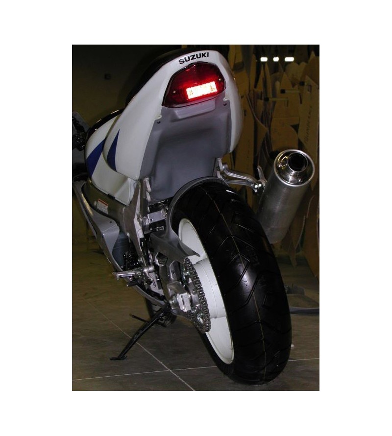 Passage de roue GSXR 600 / 750 00-03 Passage de roue GSXR 600 / 750 00-03