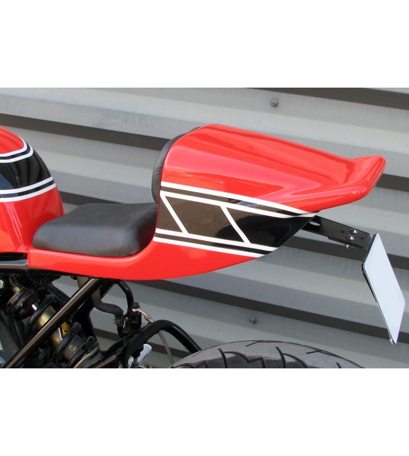Selle/Coque arrière mono OW31 montée peinte avec sellerie Selle/Coque arrière mono OW31 montée peinte avec sellerie