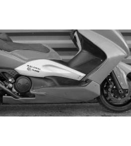 Carénage en 4 parties Yamaha TMax 500 01-11 détail sabot fermé