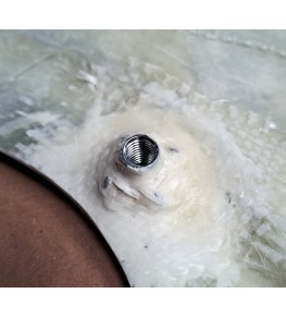 Exemple de collage avec écrou à coller