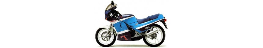 Carénages en polyester pour Suzuki 80 / 125 Gamma de 1989 à 1991, carénage en 4 parties, sabot moteur