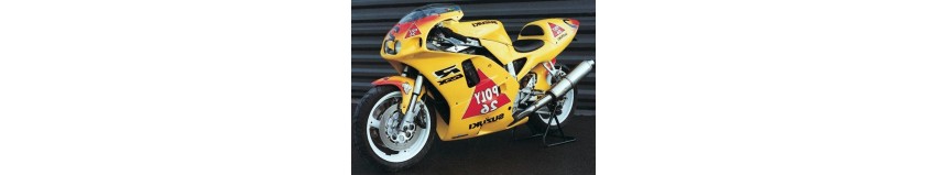 Carénages en polyester pour Suzuki GSXR 750 de 1991 Réplica 96, en 2 parties livré avec les manchons et platine